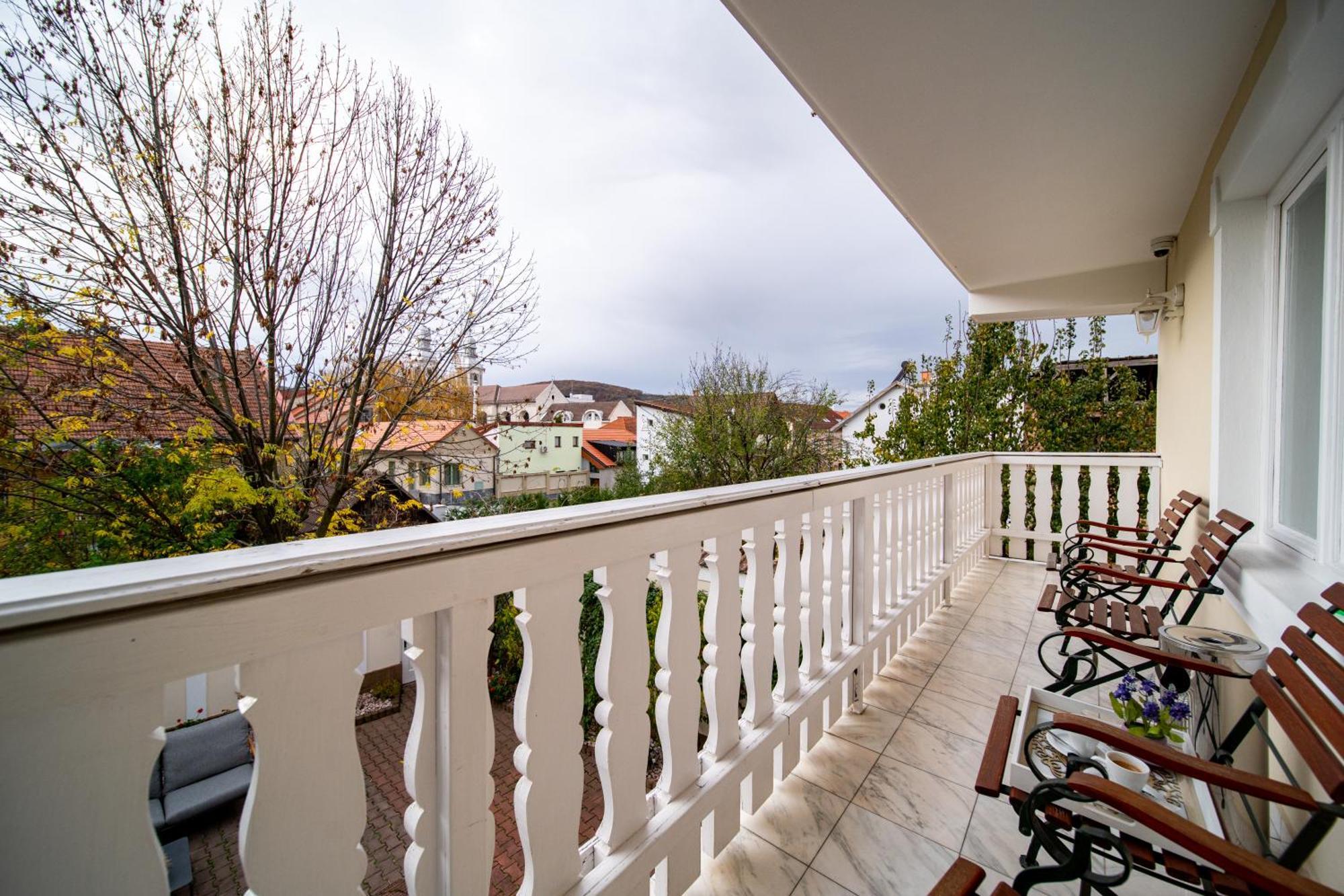 Lilla Panzió Hotel Odorheiu Secuiesc Exterior foto