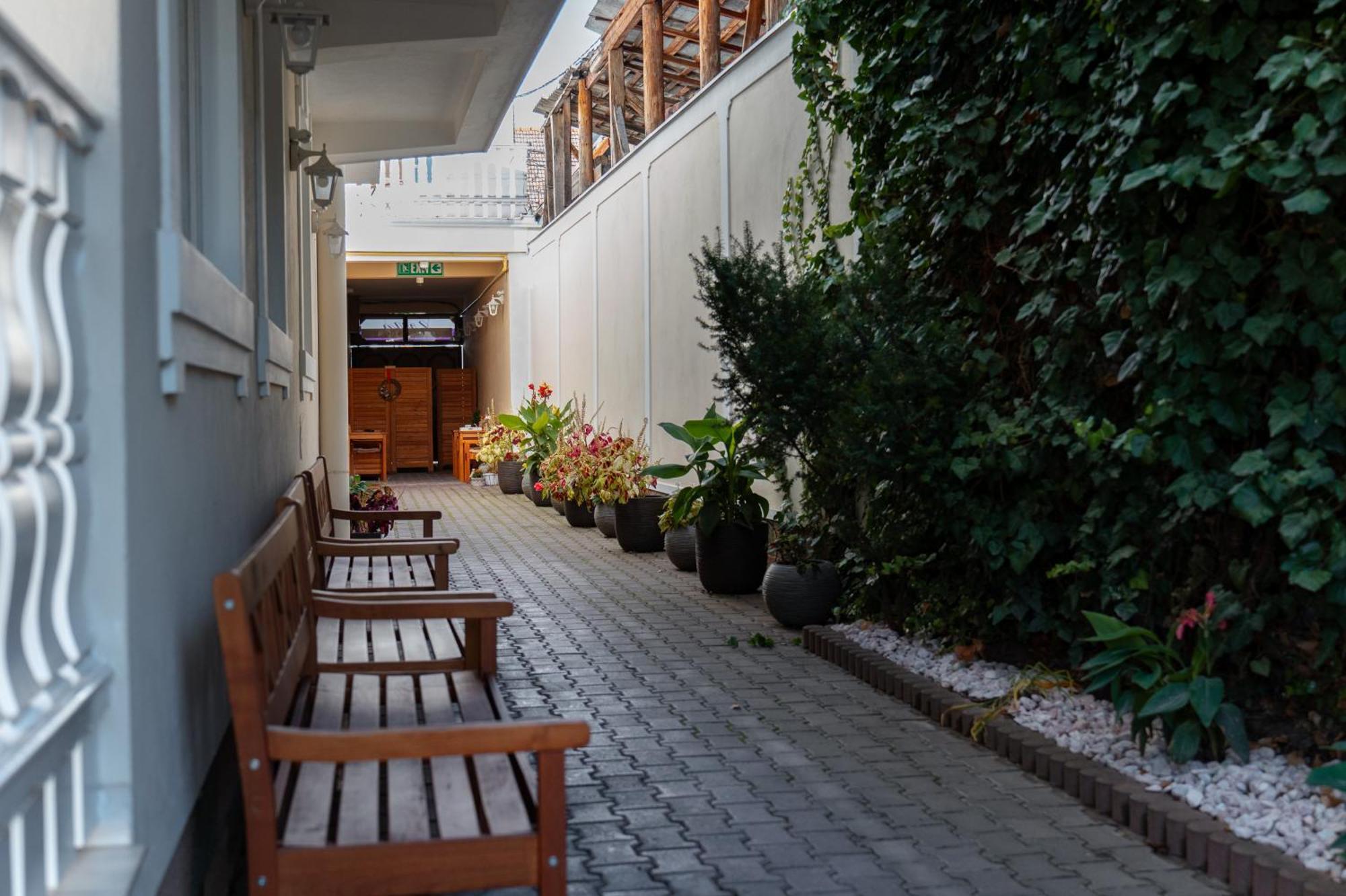 Lilla Panzió Hotel Odorheiu Secuiesc Exterior foto