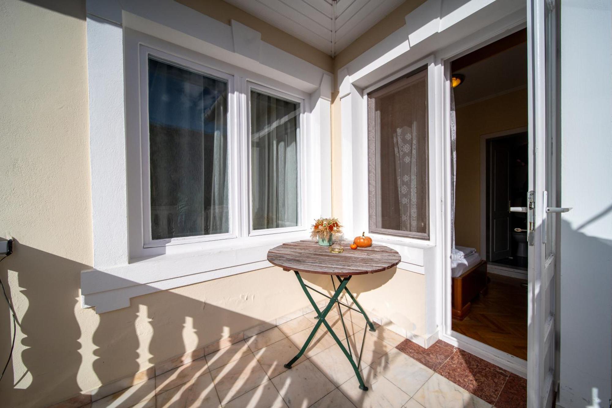 Lilla Panzió Hotel Odorheiu Secuiesc Quarto foto